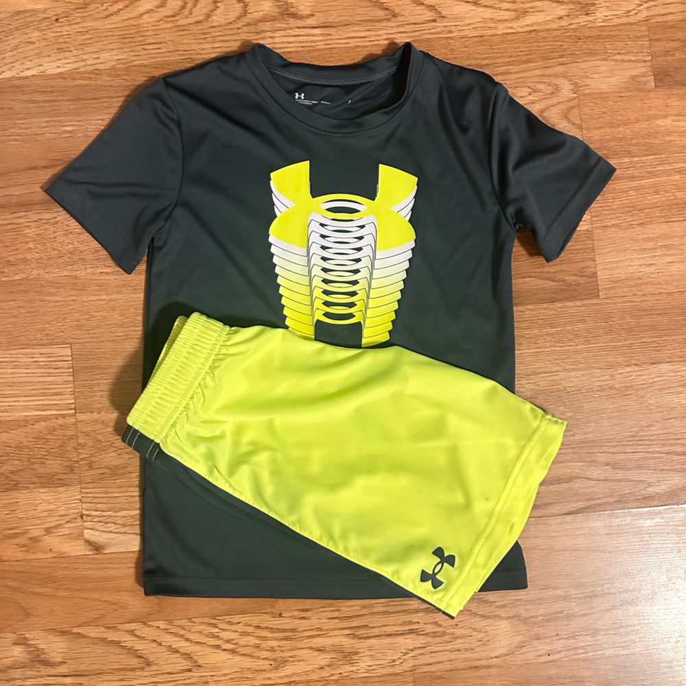 Under Armour Charcoal and Lime Sports Outfit